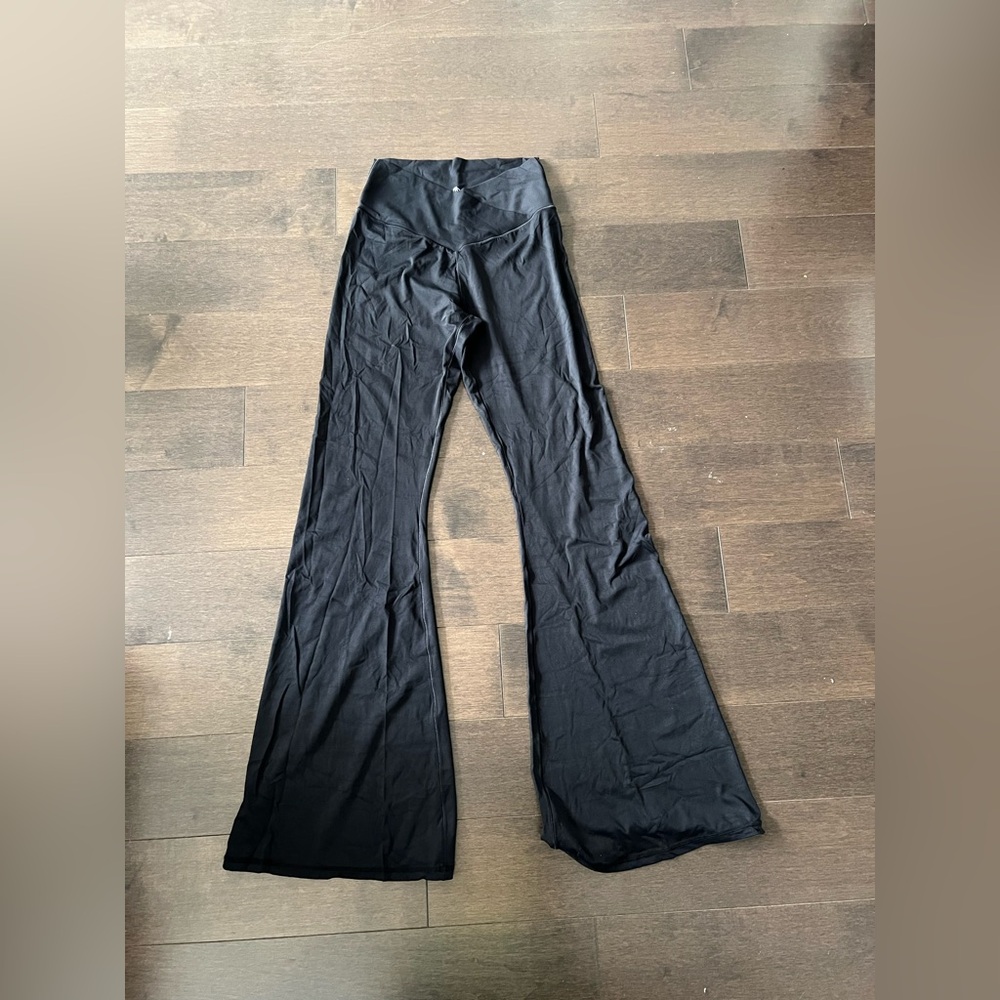 Black Flared Leggings- criss cross size large
